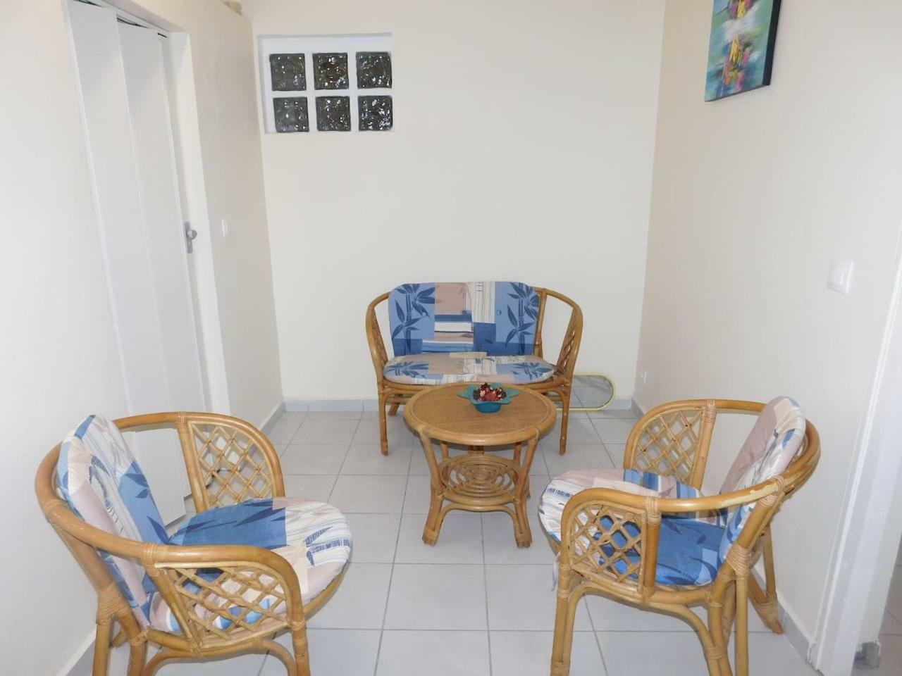 Charmant Petit T2 Dans Maison Vieux-Bourg Exterior foto