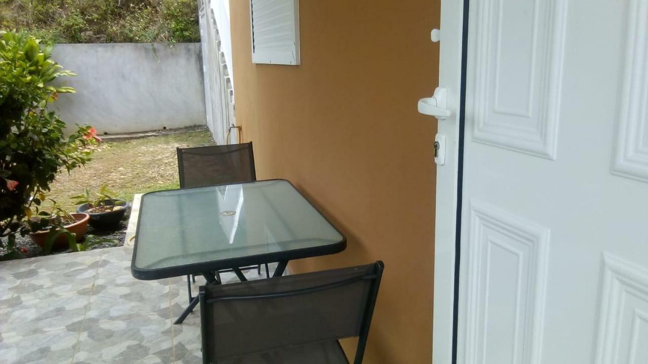 Charmant Petit T2 Dans Maison Vieux-Bourg Exterior foto